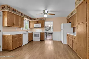 12 Maple Dr, Colts Neck Township, NJ 07722 - Photo 19