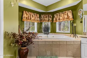 1 Pineview Ct, Monroe Township, NJ 08831 - Photo 21
