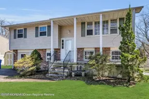 815 Royal Ln, Toms River Township, NJ 08753 - Photo 3