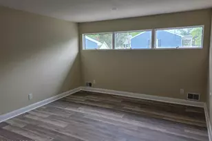 19 Dey St, Englishtown, NJ 07726 - Photo 17