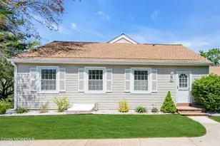 81 D Parkway Dr, Freehold, NJ 07728 - Photo 5