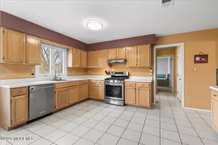 4 Arie Dr, Marlboro Township, NJ 07746 - Photo 17