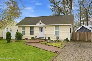 608 E Holly Blvd, Bayville, NJ 08721 - Photo 3