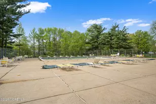 8 Lafayette Ct, North Brunswick Township, NJ 08902 - Photo 27