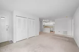 8 Lafayette Ct, North Brunswick Township, NJ 08902 - Photo 9