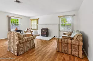 6 Wister Pl, Matawan, NJ 07747 - Photo 3