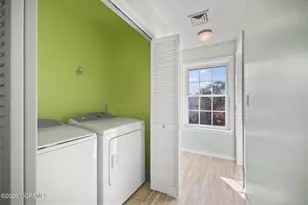 717 Main St, Belford, NJ 07718 - Photo 19