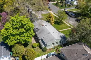 846 Center St, Red Bank, NJ 07701 - Photo 37