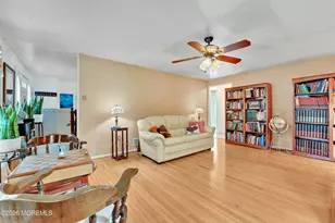 40 Birch Dr, Freehold, NJ 07728 - Photo 11