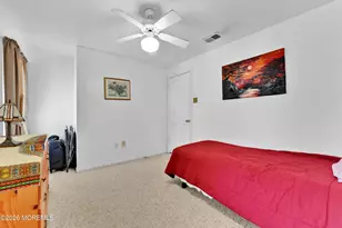 40 Birch Dr, Freehold, NJ 07728 - Photo 15
