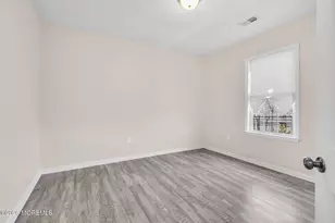 21 Prague Pl, Lakewood, NJ 08701 - Photo 17