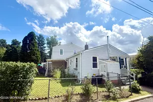 98 Belshaw Ave, Shrewsbury, NJ 07724 - Photo 3