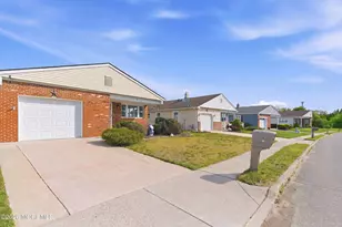 38 Woodstock Dr, Toms River Township, NJ 08757 - Photo 7