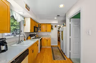 190 Hudson Ave, Middletown, NJ 07748 - Photo 11