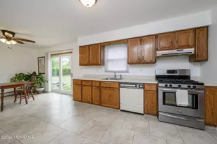66 Pacific Ocean Dr, Brick, NJ 08723 - Photo 11