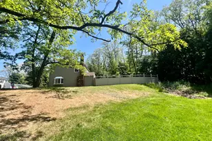 16 Templer Way, Hazlet Township, NJ 07730 - Photo 25