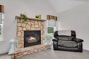 19 Grand Teton Ave, Howell Township, NJ 07731 - Photo 17