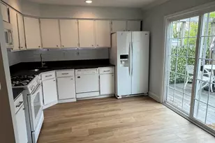 17 Alameda Ct, Eatontown, NJ 07724 - Photo 3