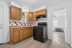 20 Hudson St, Freehold, NJ 07728 - Photo 17