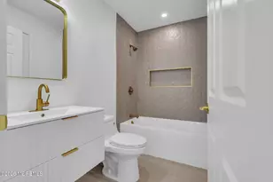 8 Skyline Dr, Lakewood, NJ 08701 - Photo 25