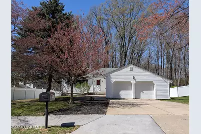 4 Spradley Lane, Middletown, NJ 07748 - Photo 1