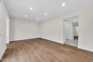 28 Kingsley Way, Freehold, NJ 07728 - Photo 17