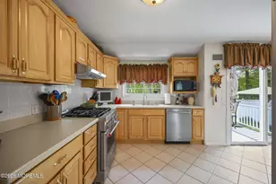 8 Dover Ct, Hazlet Township, NJ 07730 - Photo 13