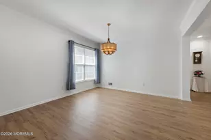 18 Amberwinds Ct, Lakewood, NJ 08701 - Photo 11
