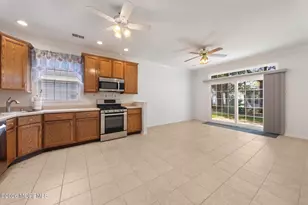 18 Amberwinds Ct, Lakewood, NJ 08701 - Photo 15