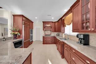 407 Edinburgh Pl, Marlboro Township, NJ 07746 - Photo 7