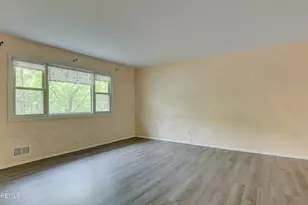 2 Lone Star Ln, Manalapan Township, NJ 07726 - Photo 7