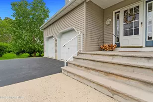 9 Mary Beth Ln, Jackson, NJ 08527 - Photo 3