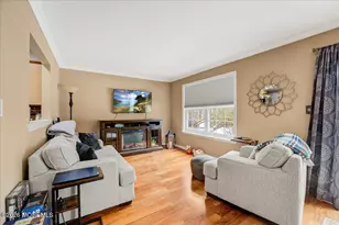 1143 Roseberry Ct, Morganville, NJ 07751 - Photo 5