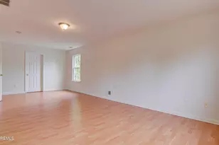 109 Woodland Dr, Aberdeen Township, NJ 07747 - Photo 25