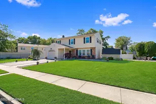 25 Orchard Ct, Howell Township, NJ 07731 - Photo 3