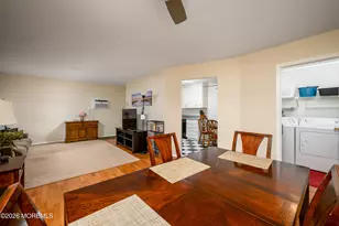 23 Meadow Green Cir, Manalapan Township, NJ 07726 - Photo 7