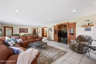 105 Clover Ct, Freehold, NJ 07728 - Photo 33