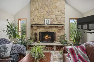 105 Clover Ct, Freehold, NJ 07728 - Photo 21
