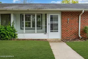 1021B Aberdeen Dr, Lakewood, NJ 08701 - Photo 5