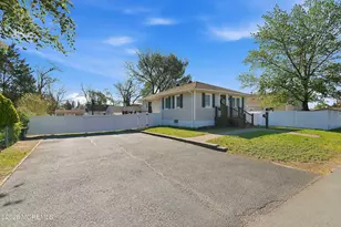 100 Hudson Ave, Hazlet Township, NJ 07734 - Photo 3