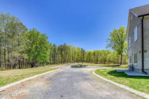 381 Monmouth Rd, Freehold, NJ 07728 - Photo 7