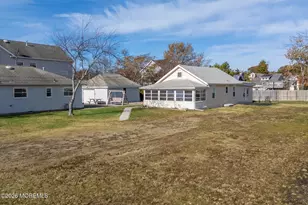 711 Riverside Dr, Toms River Township, NJ 08753 - Photo 3