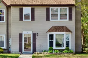 8 Colonial Ct, Jackson, NJ 08527 - Photo 1