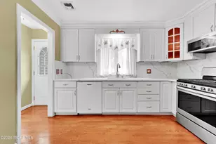 52 SilverWhite Rd, Little Silver, NJ 07739 - Photo 15