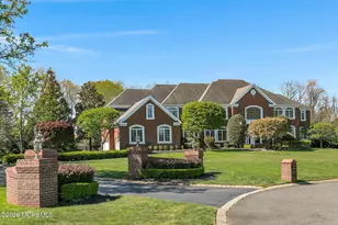 35 Hillcrest Dr, Colts Neck Township, NJ 07722 - Photo 3
