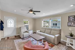 61 Silvermeade Dr, Freehold, NJ 07728 - Photo 3