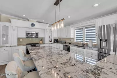61 Silvermeade Drive, Freehold, NJ 07728 - Photo 9