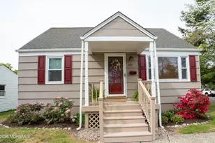 917 Mountain Ave, Middlesex, NJ 08846 - Photo 1