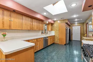 39 Wooley St, Matawan, NJ 07747 - Photo 7