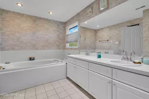 42 Crest Dr, Basking Ridge, NJ 07920 - Photo 31